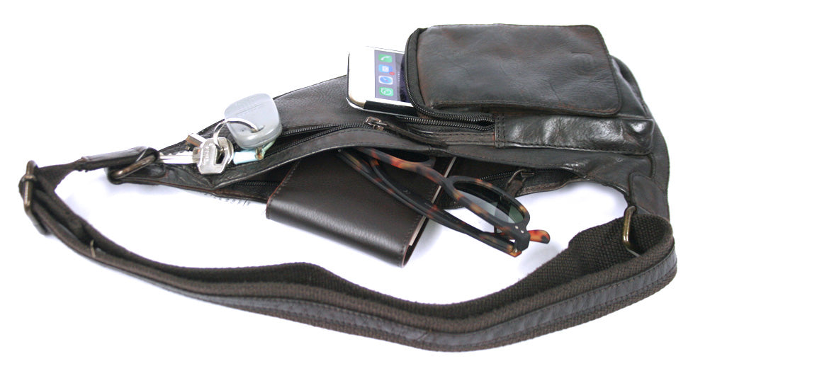 Bandolera cruzada de piel marrón envejecida