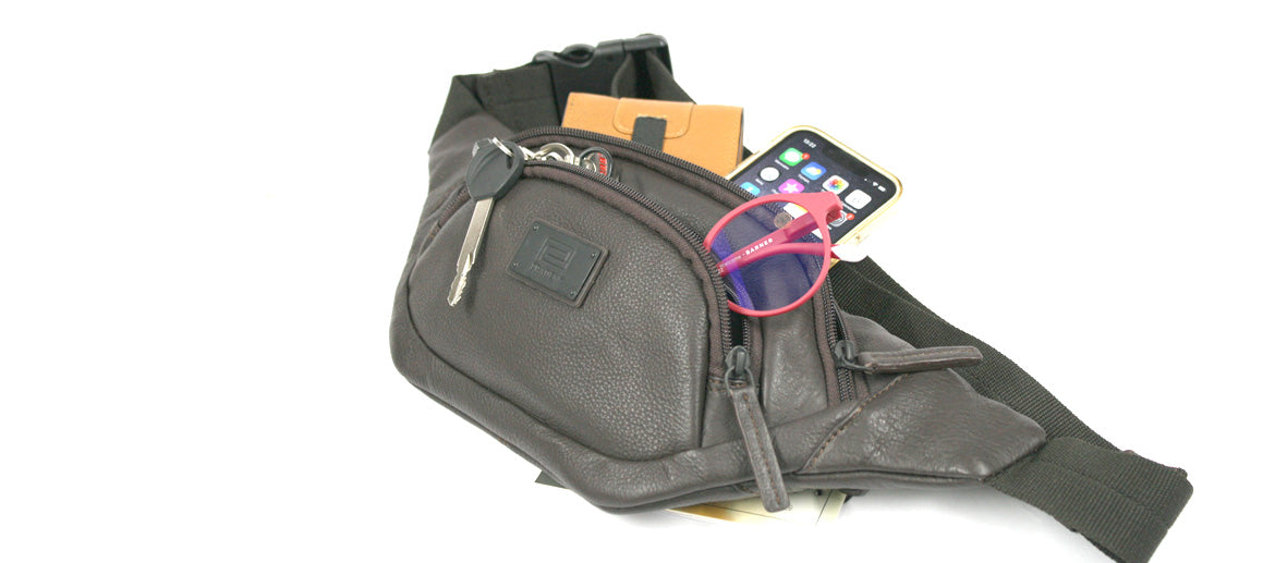 Bolso Riñonera de piel marrón para viaje