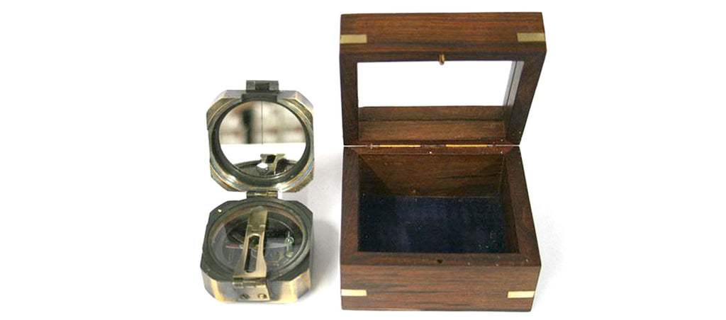 Réplica brújula Brunton antigua con caja de madera