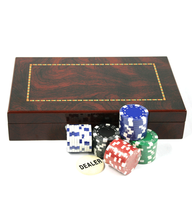 Caja de madera lacada con fichas para tus juegos de mesa - Solohombre