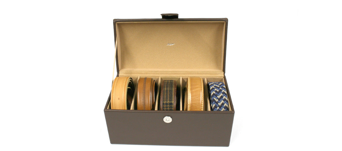 Caja de símil piel  para guardar cinturones