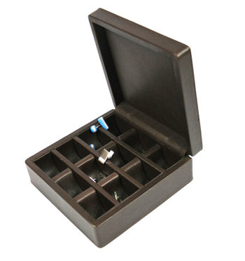 Caja para guardar gemelos de piel marca Solohombre