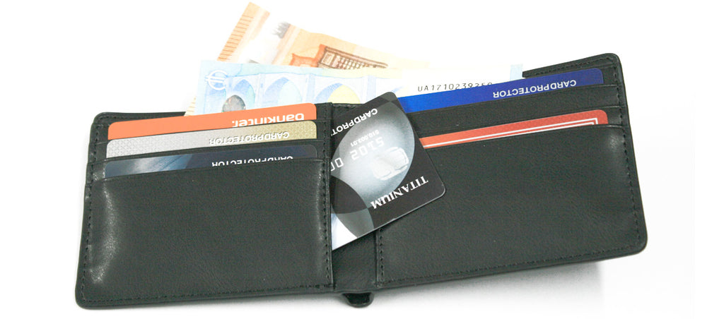 Cartera billetero tarjetero de material reciclado