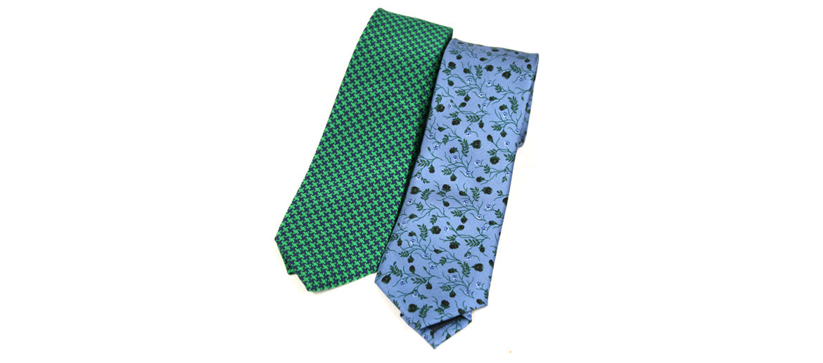 Corbata de seda natural con dibujo de flores o corbatero