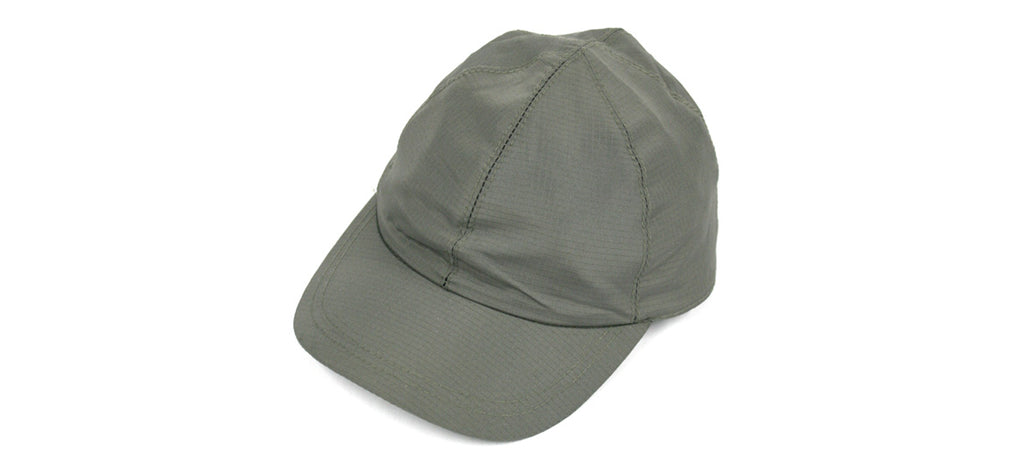 Gorra con visera y orejeras para el otoño e invierno