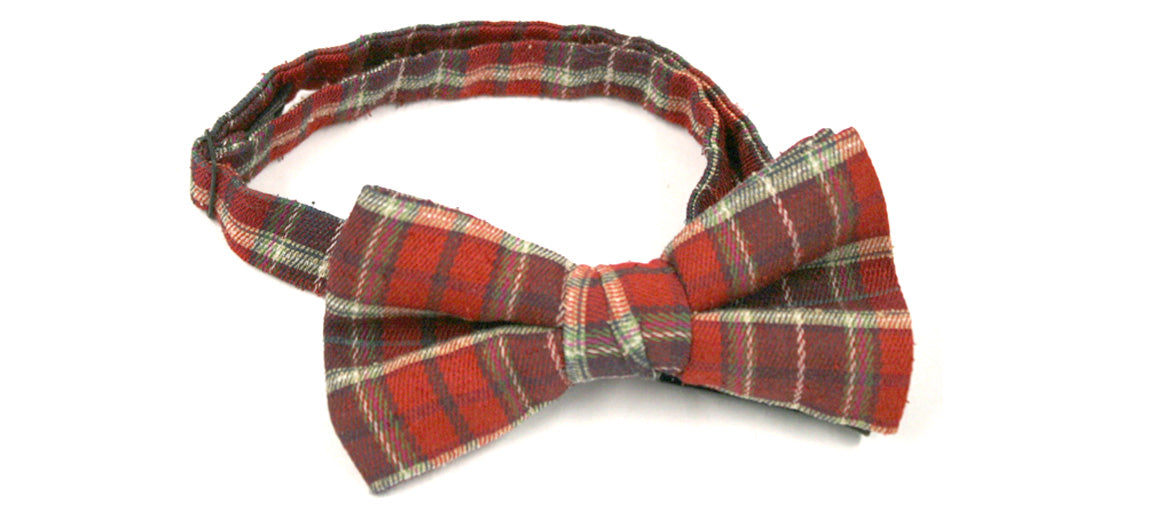 Pajarita de lana con dibujo escoces