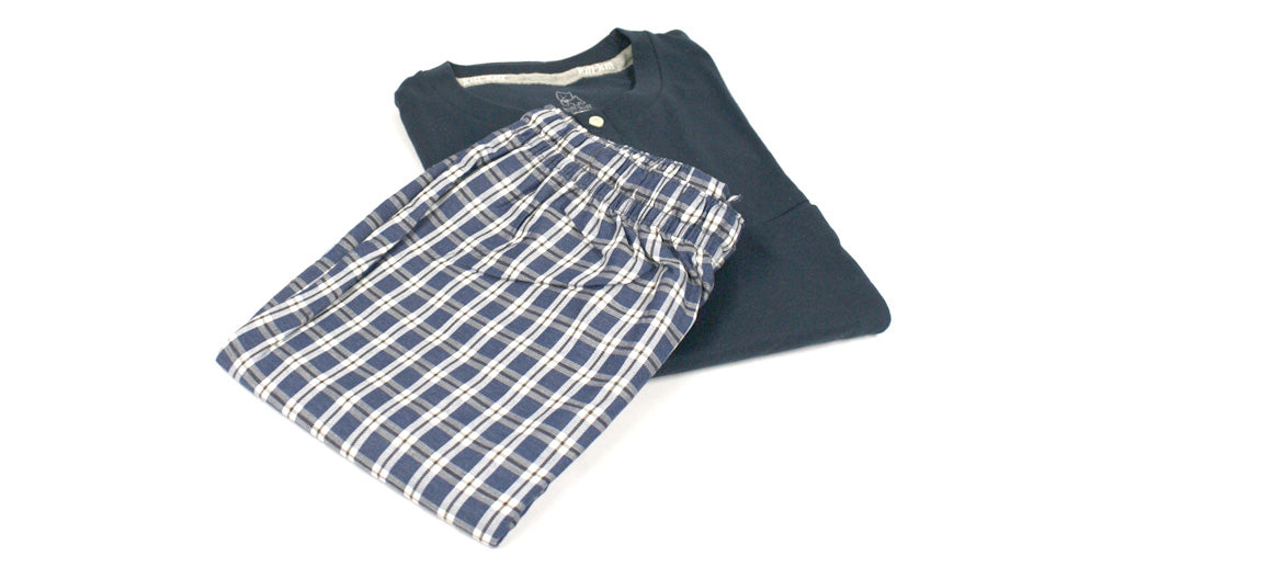 Pijama con camiseta de punto y pantalón de tela  de algodón para el invierno