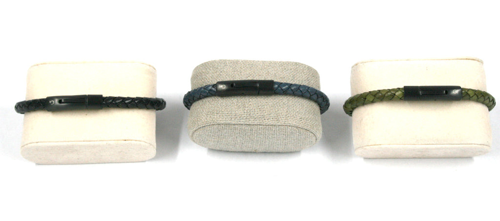 Pulsera de piel trenzada con cierre de imán en acero lacado en negro