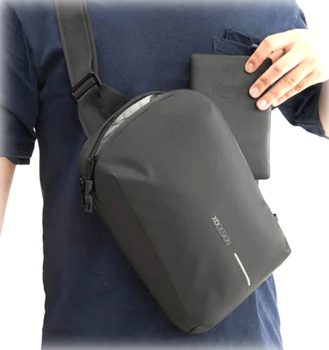 Bolso bandolera cruzada de color negro marca XD Design - Solohombre