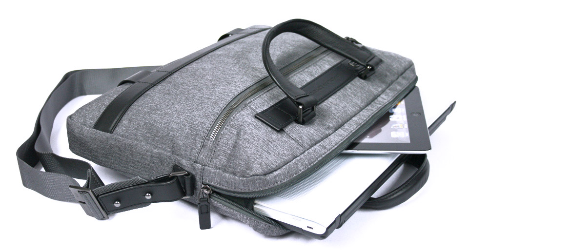 Cartera porta ordenador dos asas marca Piquadro - comprar online precio 210€ euros Cartera porta ordenador dos asas marca Piquadro - comprar online precio 210€ euros