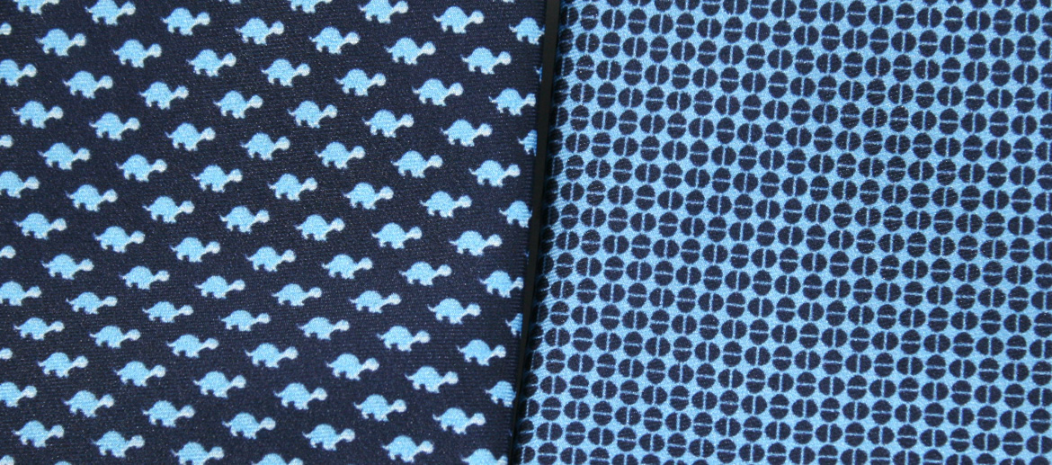 Corbata de seda natural con dibujo de tortugas y corbata con falso liso - Solohombre