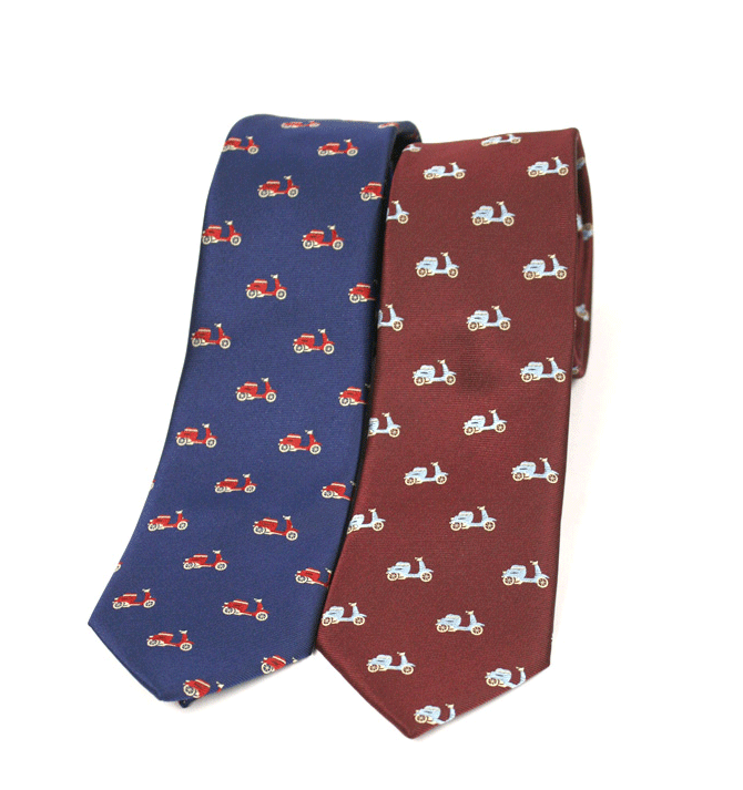 Corbata de seda natural con dibujo de Vespas