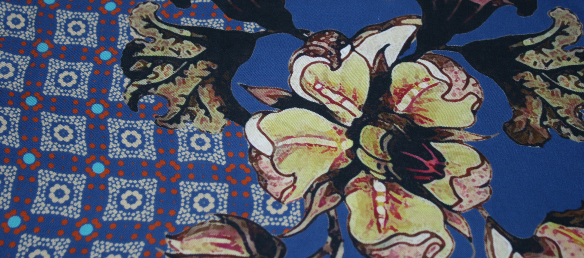 Foulard con dibujo estampado de flores y geométrico - Solohombre