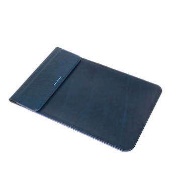 Funda para portátil con carga inalámbrica de 15W marca Piquadro - Solohombre