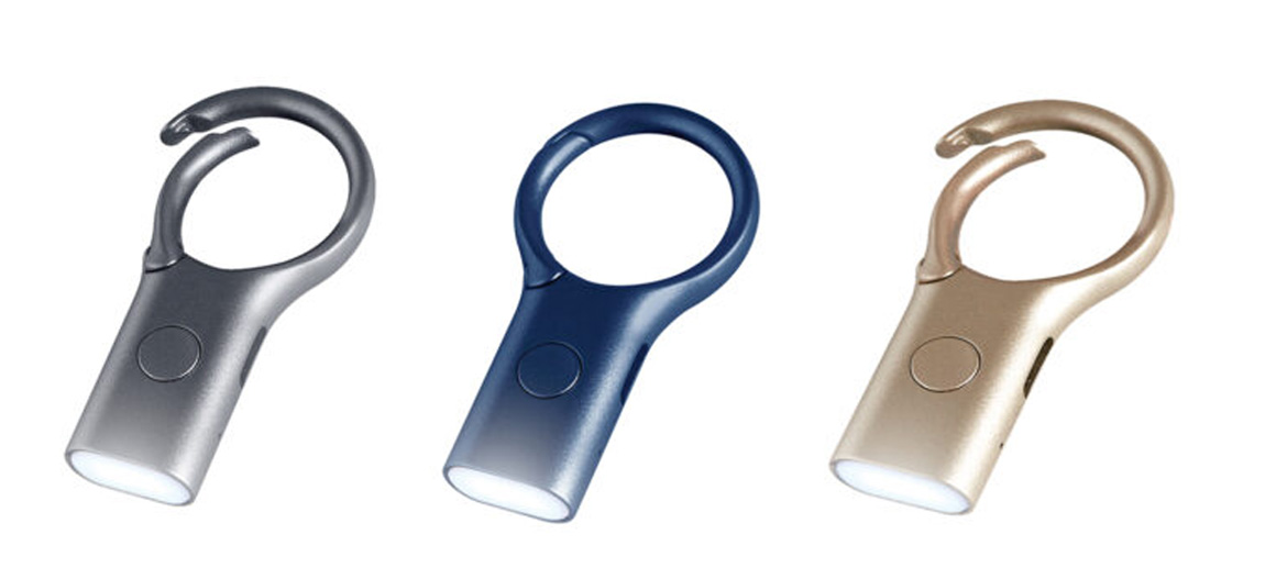 Llavero con luz de led de carga por USB color dorado - comprar online precio 20€ euros