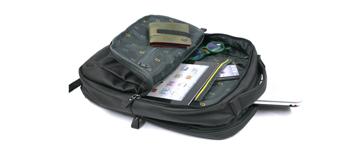 Mochila símil piel marca National Geographic - Solohombre