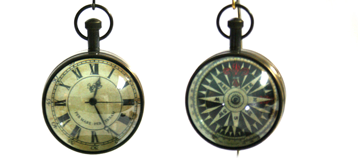 Reloj de sobremesa pequeño con peana replica antigua - comprar online precio 75€ euros